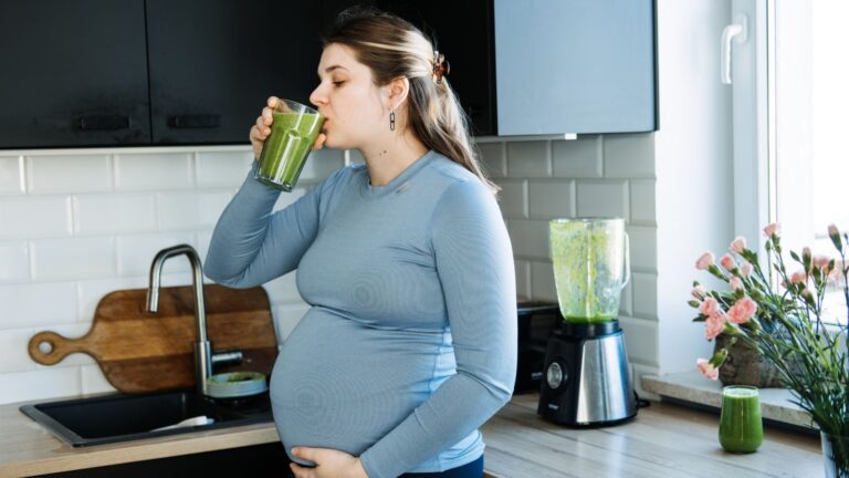 10 Nourishing Pregnancy Smoothies for Moms-to-Be