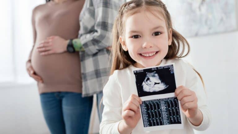 70 Ideas for the Perfect Christmas Pregnancy Announcement