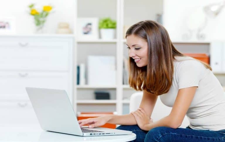 40 Side Hustles For Moms To Earn Money From Home