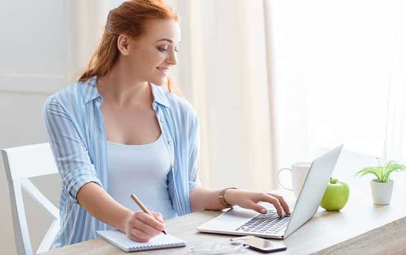 Steps to take to get a side hustle started during pregnancy