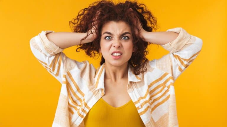27 Little Things That Drive People Absolutely Crazy