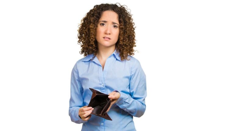 10 Reasons Middle Class Americans Are Barely Living Paycheck to Paycheck