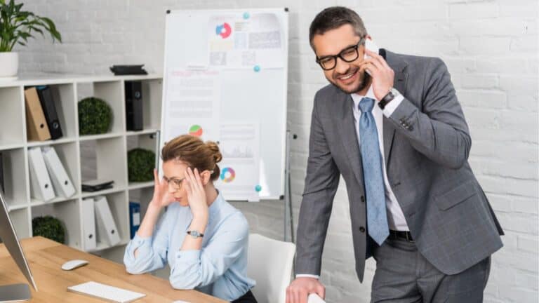 28 Phrases That Make People Instantly Stop Listening