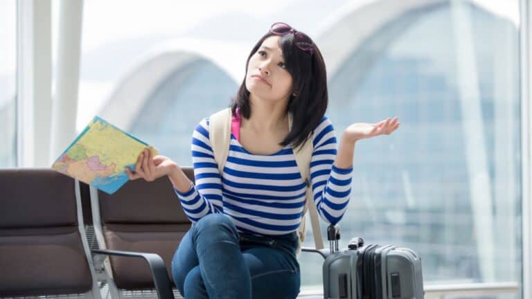 15 Entitled Tourists That Ruin Travel for Everyone