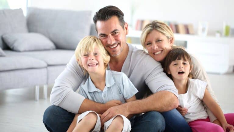 12 Benefits of Having Kids Later in Life (and 4 Cons)