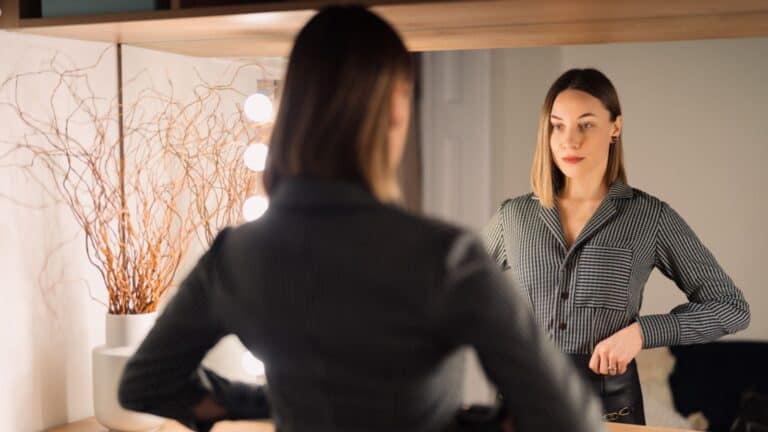 16 Closet Hacks for Dressing to Look Slimmer and Feel Great
