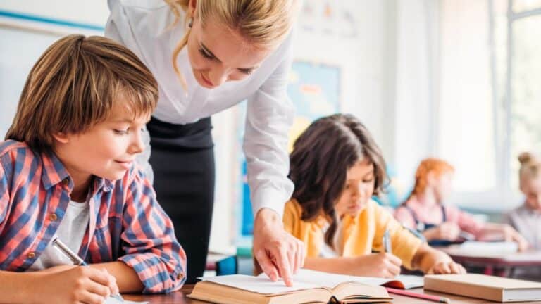 11 Ways the US School System is Failing Its Students