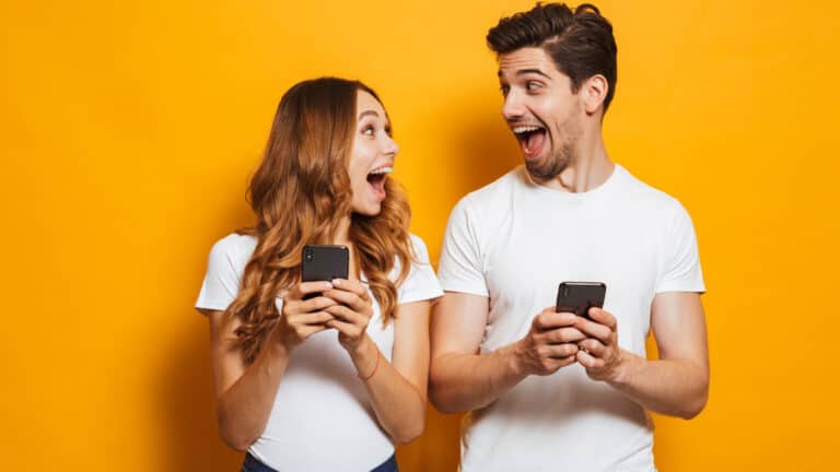 4 Golden Rules for Good Conversation Starters (With Examples)