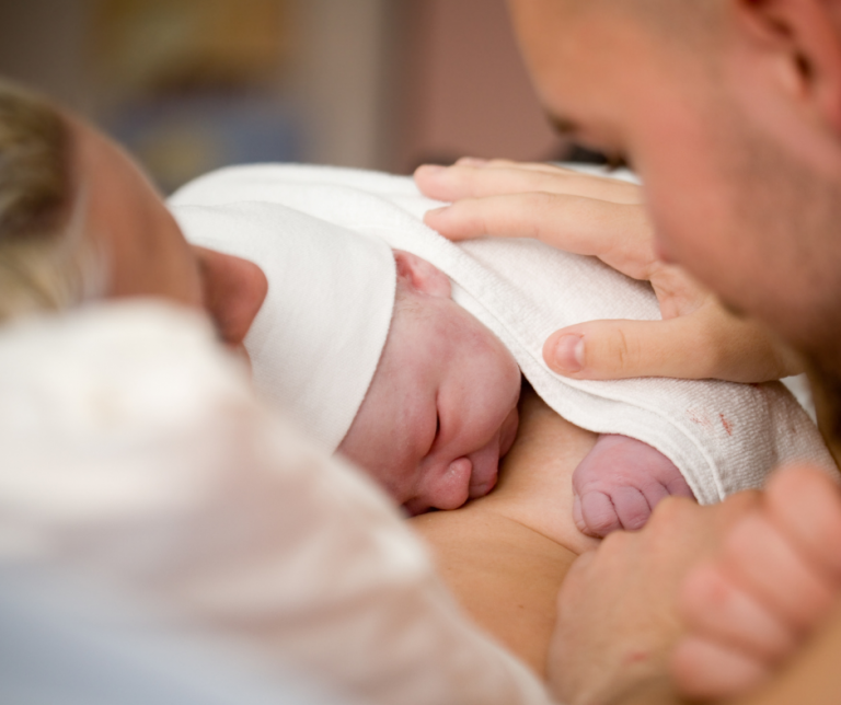 What’s the Best Online Birth Class for You? A Complete Review
