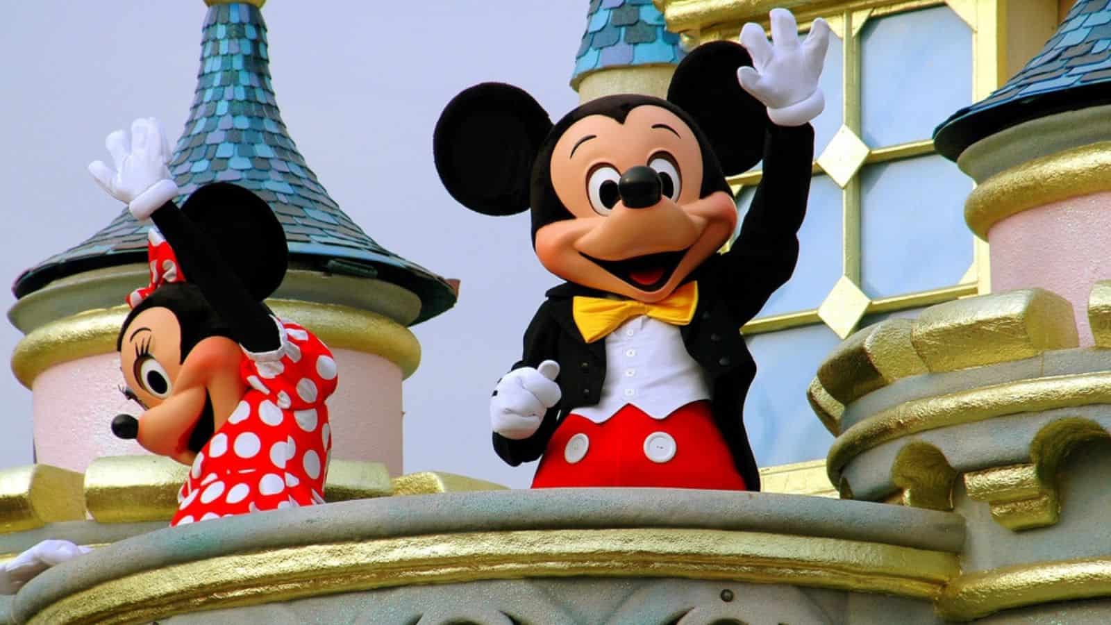 disney mickey mouse and minnie mouse