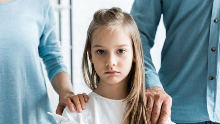 15 Warning Signs of Harmful Parenting Practices Causing Trauma