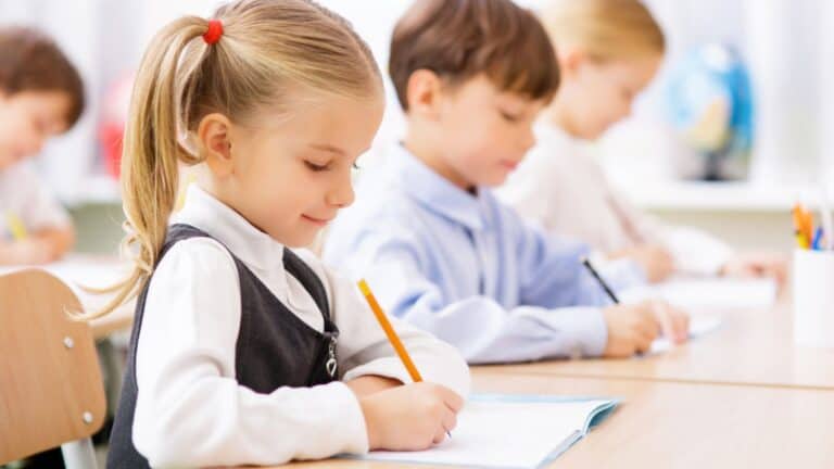 The 6 Different Learning Styles for Kids: What Parents Need To Know