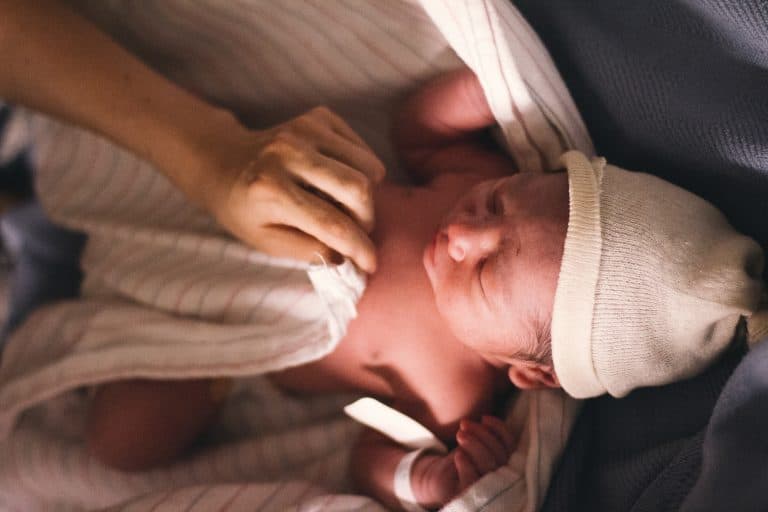 Newborn Care: Baby Care Tips for New Moms